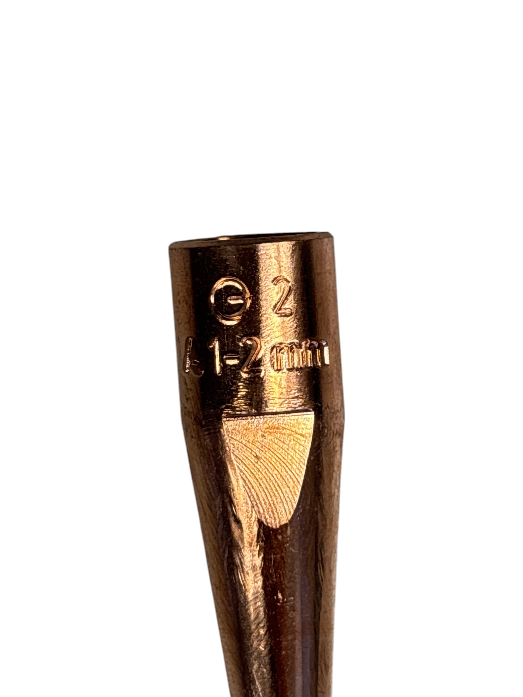 Kupferfarbene zylindrische Körper