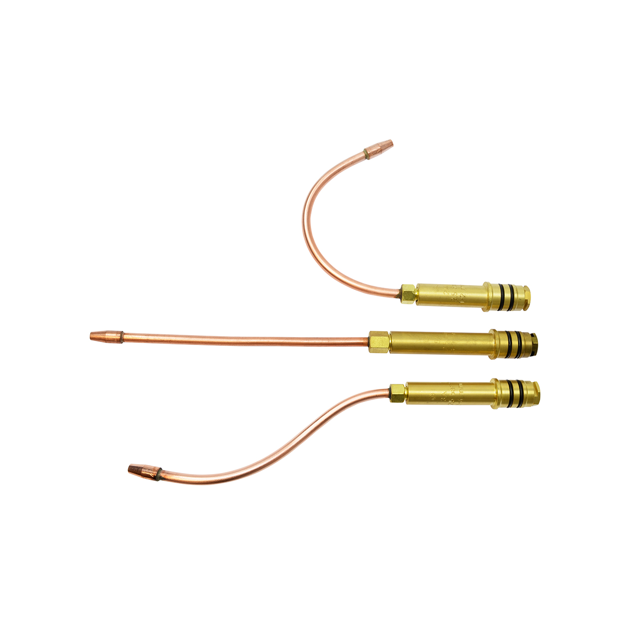 Drei Schweißbrenneraufsätze aus Kupfer mit unterschiedlichen gebogenen und geraden Rohren und goldfarbenen Anschlussstücken