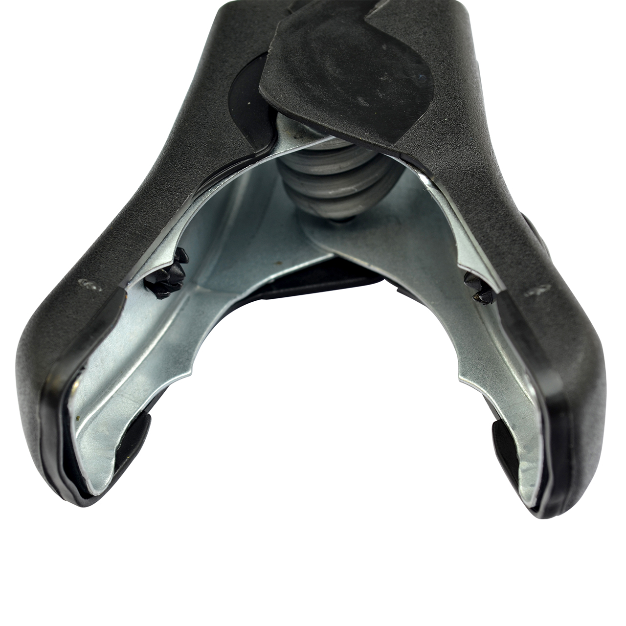 Schwarze Batterieklemme mit Metallfeder und 100 Ampere Leistung