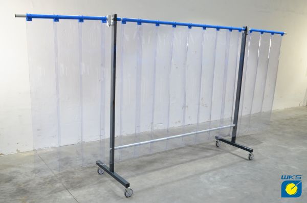 SST6 Schutzwand mit Schwenkarm, 2 x 3,9 m, PVC-Lamellen 300 x 2 x 1600 mm, klar